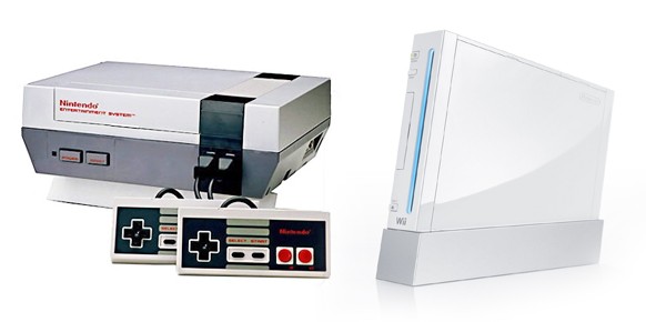 Para Sakamoto, las consolas NES (1986) y Wii (2006), a pesar de la distancia temporal que las separa, poseen grandes similitudes que van más allá de su éxito, y es que ambas han conseguido expandir el mercado.