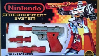 ¿Y si la mítica pistola de NES fuera en realidad… ¡Un Transformer!?