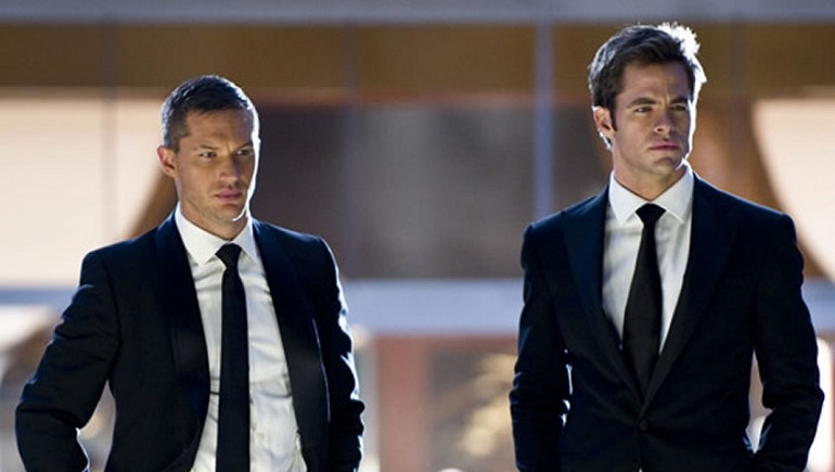 Tom Hardy (izq.) y Chris Pine (der.) trabajaron juntos en la comedia romántica This Means War en 2012. Tom Hardy (izq.) y Chris Pine (der.) trabajaron juntos en la comedia romántica This Means War en 2012.