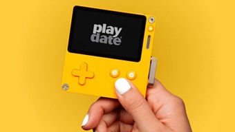 Playdate, la consola portátil con manivela, estará pronto en manos de los desarrolladores
