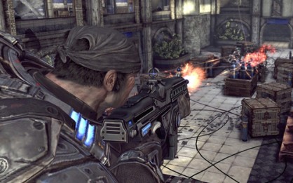 El multijugador de la saga Gears of War se ve ensombrecido por lo que vulgarmente se conoce como “la ventaja del host”. Un desagradable elemento que hace que, en ocasiones, parezca que las balas del que crea la partida van más rápido que las de sus rivales.